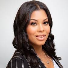 Melissa Lowman's Instagram, Twitter & Facebook