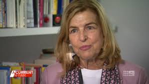 Australian medical and diet experts speak about juice diets