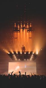 Pin By Jgghbh Ghhbb On Kanye West Kanye West Wallpaper Saint Pablo Tour Rap Wallpaper