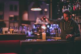 Neben Burgern Fritten Und Co Bietet Das Burgerheart Ulm Auch Mega Abgefahrene Drinks Das Burgerheart Dass Sich Ubr Burger Restaurant Burger Laden Ulm