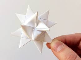 Gif Of Two Views Of A Danish Christmas Star Paper Crafts Easy Paper Crafts Paper Crafts For Kids