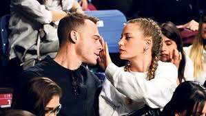 Serenay sarikaya is a turkish actress and a model born in the beautiful city ankara on 1 july 1992. Kerem Bursin Who Went On Vacation With Hande Ercel Deleted The Photo Of His Old Love Serenay Sarikaya After 5 Years
