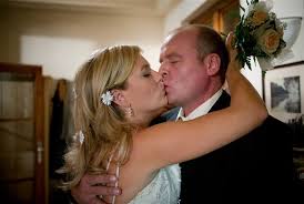 She studied at a gymnasium and at the theatrical academy of musical arts. Prichazeji Horakovi Rovnou Z Kostela Idnes Cz