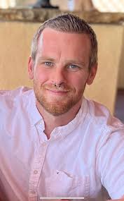 Travis Blunt's Instagram, Twitter & Facebook