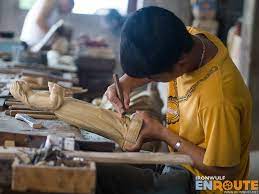 .either to buy wood carvings, get in touch with artists (painters, ice carvers, chefs), climb tatlong krus and waterfalls, spend holy week or for other driving directions to paete, laguna from makati: Laguna Paete Woodcarving Capital And Its Masters Ironwulf En Route