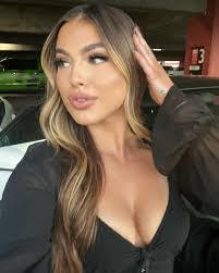 Lavonne Barlow's Instagram, Twitter & Facebook