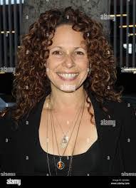 Lynn Meredith's Instagram, Twitter & Facebook