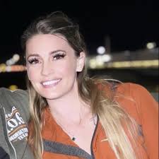 Kortnee Lynn Deines and Cody James McLaughlin's Wedding Website