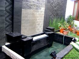 Berikut adalah desain kolam ikan di halaman rumah moderen minimalis sebagai refensi untuk rumah kesayangan anda. Desain Kolam Taman Radea