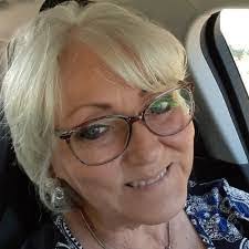 Lorie Kirk's Instagram, Twitter & Facebook