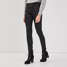 Cependant, ce modèle est très apprécié auprès des femmes et surtout des adolescentes. Pantalon Skinny Details Zippes Denim Noir Enduit Femme Cache Cache