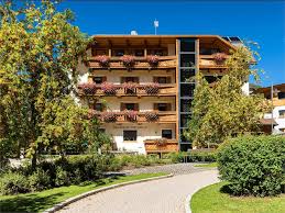 Due appartamenti vacanze dall'arredamento moderno e curato. Casa San Vigilio Favoloso Appartamento Vacanza A San Vigilio Di Marebbe