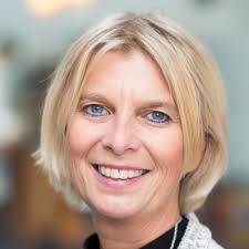 Vanaf vandaag staat mijn naam in het zweetkamertje bij de Universiteit  Leiden en mag ik mijzelf, naast Ergotherapeut, officieel Orthopedagoog  noemen👩🏼‍🎓!