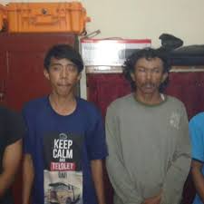 Ukurannya yang cukup kecil hanya sekitar 1,5 . Gajinya Kecil 4 Karyawan Gg Maling Kabel Tembaga Ini Wajahnya