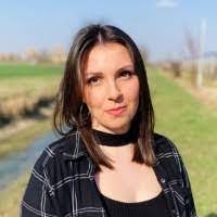 Luana Carani's Instagram, Twitter & Facebook