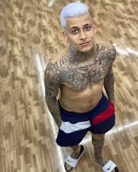 Brazilian singer who became a viral sensation with songs like dom dom dom, hit do verao, and matematica. his songs have been the subject of much controversy in the brazilian media due to their overt sexual references. M C Pedrinho S Feet Wikifeet Men