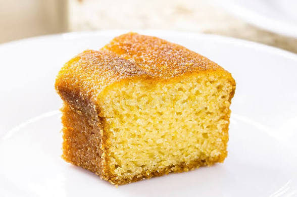 Fatia de bolo de milho