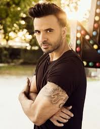 Despacito Singer Luis Fonsi On Surprise Spanish Smash Bieber Blunder Singer Latin Music Daddy Yankee