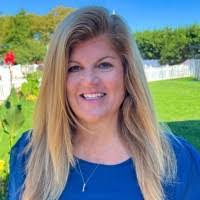 Maureen Melton's Instagram, Twitter & Facebook