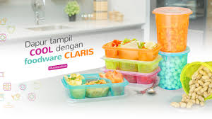 Selain plastik, ada juga peralatan yang terbuat dari besi seperti peralatan masak yang berbahan seng, tembaga atau aluminium. Claris