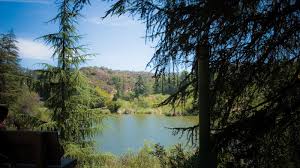 There are bathrooms on franklin canyon drive by heavenly pond. Guide To Franklin Canyon Park In Los Angeles Mommy Nearest