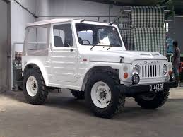 Kanvas Jimny Suzuki S Little Monster Mobil