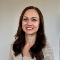 Laura Augustine's Instagram, Twitter & Facebook