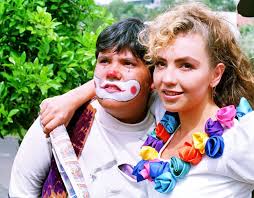 Pin De Cynthia Quiroz En Thalia Fotos Antiguas Thalia Divas Cantantes