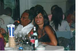 I due si starebbero frequentando da qualche settimana, precisamente dal momento in cui lui ha annunciato la separa zione da marica pellegrinelli. 19 08 2007 Flavio Briatore Elisabetta Gregoraci Ed Emilio Fede Le Piu Belle Foto Di Edoardo Paladino