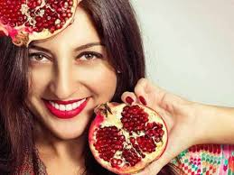 The leaves do turn yellow in the fall before falling off and leaving you with a rather bare plant. Benefits Of Pomegranate For Skin Hair And Health Femina In