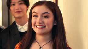 Anna Cathcart's Teeth Spacing & New XO Kitty Season 2 Look Explained By  Dentists