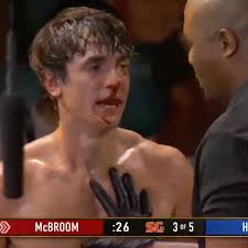 Austin mcbroom and bryce hall get into it at their press conference#brycehall #austinmcbroom #youtubevstiktok #viral #fyp. Baruor Madudtm