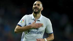 Wallpaper pack containing the following resolutions : Karim Benzema Wallpaper 1800x1013 Download Hd Wallpaper Wallpapertip