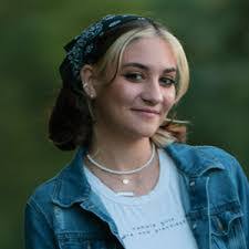 Abby Peralta's Instagram, Twitter & Facebook