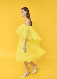 Pre Fall 2019 By Carolina Herrera New York Fashion Show Dresses Fashion Dresses