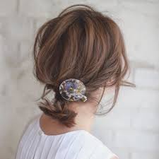 夜のボサ髪にサヨナラ ぱぱっとできるアフター５のちょい足しアレンジ ボブ アレンジ ヘアアレンジ ヘアーデザイン
