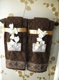 Http Www Bestdesignersresources Com Blog Bathroom Towels Bathroom Towel Decor Decorative Towels