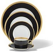 Black And Gold Dinner Plates Black And Gold Serrated Dinnerwear Plates Haviland Laque De Chine Black Amp Gold Dinner Plate Plates Gold Dinnerware Dinner Plates