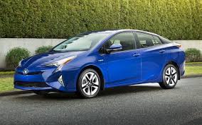 One year removed from a complete overhaul, the 2017 toyota prius is another big step for the automaker—but maybe not for the reason you're thinking. 2017 Toyota Prius 5dr Hb Specifications The Car Guide