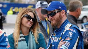 The faa and the ntsb are currently investigating the crash of the mooney m20c aircraft that crashed near a wooded area behind a house. Dale Earnhardt Jr Family Safe After Plane Crash In Tennessee Sportsnet Ca