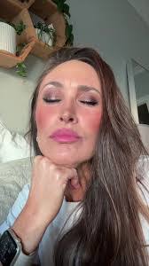 Lisa Lorenzo's Instagram, Twitter & Facebook