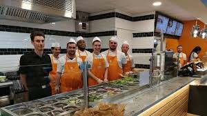 Vous y trouverez multiples lieux et monuments historiques à découvrir. Saint Berthevin L Enseigne Jules John Allie Patisseries Et Burgers Laval Maville Com