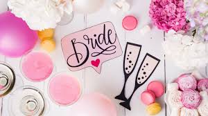 Check out ideas for 10 fun bridal shower games. Bridal Shower Games And Icebreakers