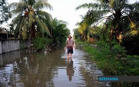 Maklumat mengenai air pasang surut ada disediakan untuk 12 lokasi di semenanjung malaysia, 6 lokasi di sabah dan 4 lokasi di sarawak. Bernama Struktur Rumah Terjejas Akibat Air Pasang Besar