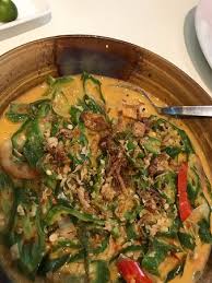 Add minced garlic and continue to stir fry for another 30 seconds. Lady S Fingers Dish Picture Of Nyonya Nyonya Restaurant Singapore Tripadvisor