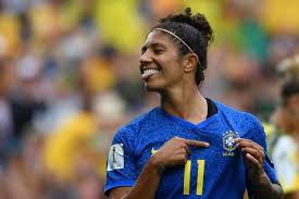 A camisa da seleção brasileira será oferecida em duas versões. Topshot Brazils Elas No Ataque