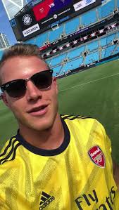 Christian McCaffrey's a Gooner 💛