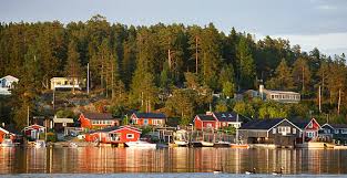 Du kan också fiska regnbåge, röding, aborre eller gädda från någon av de handikappanpassade bryggorna runt sjön. Bergafjardens Camping Havsbad Njurunda Medelpad Camping Se