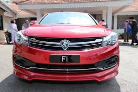 Pada tahun 1914, sultan ibrahim ibni sultan abu bakar terpaksa menerima seorang penasihat inggris. Sultan Johor Fastens F1 Plate On Proton Perdana Takes It For A Spin