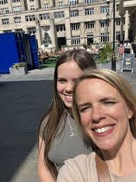 Alyson Brady's Instagram, Twitter & Facebook